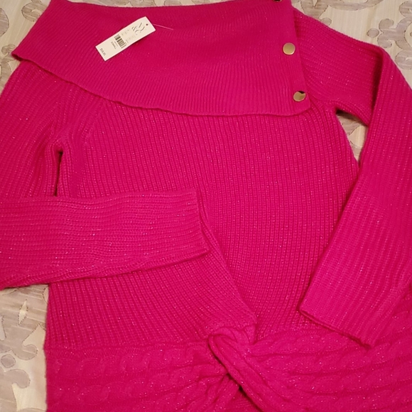 Sweater - Picture 3 of 4